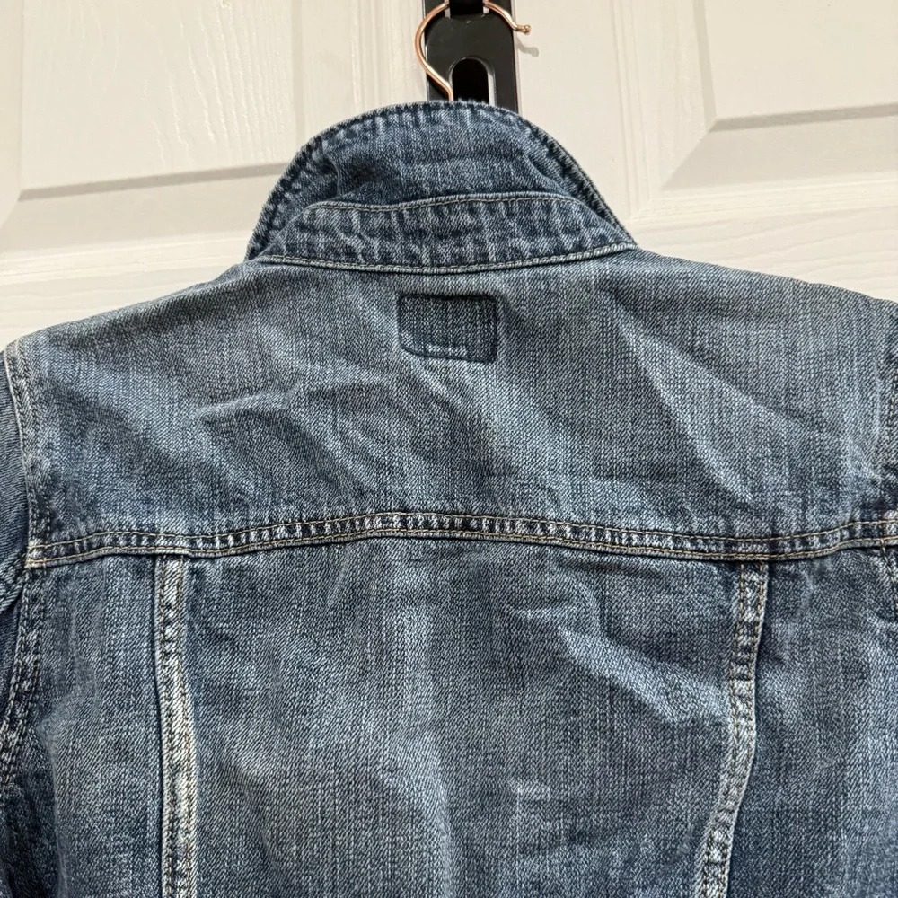 American Eagle Cropped Denim Jacket - Picture 7 of 13